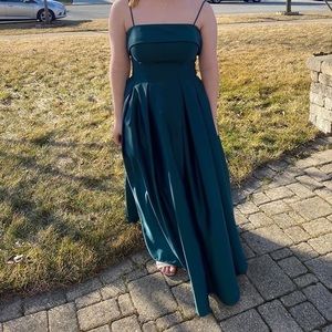 Morgan & Co. Emerald Green Prom Dress